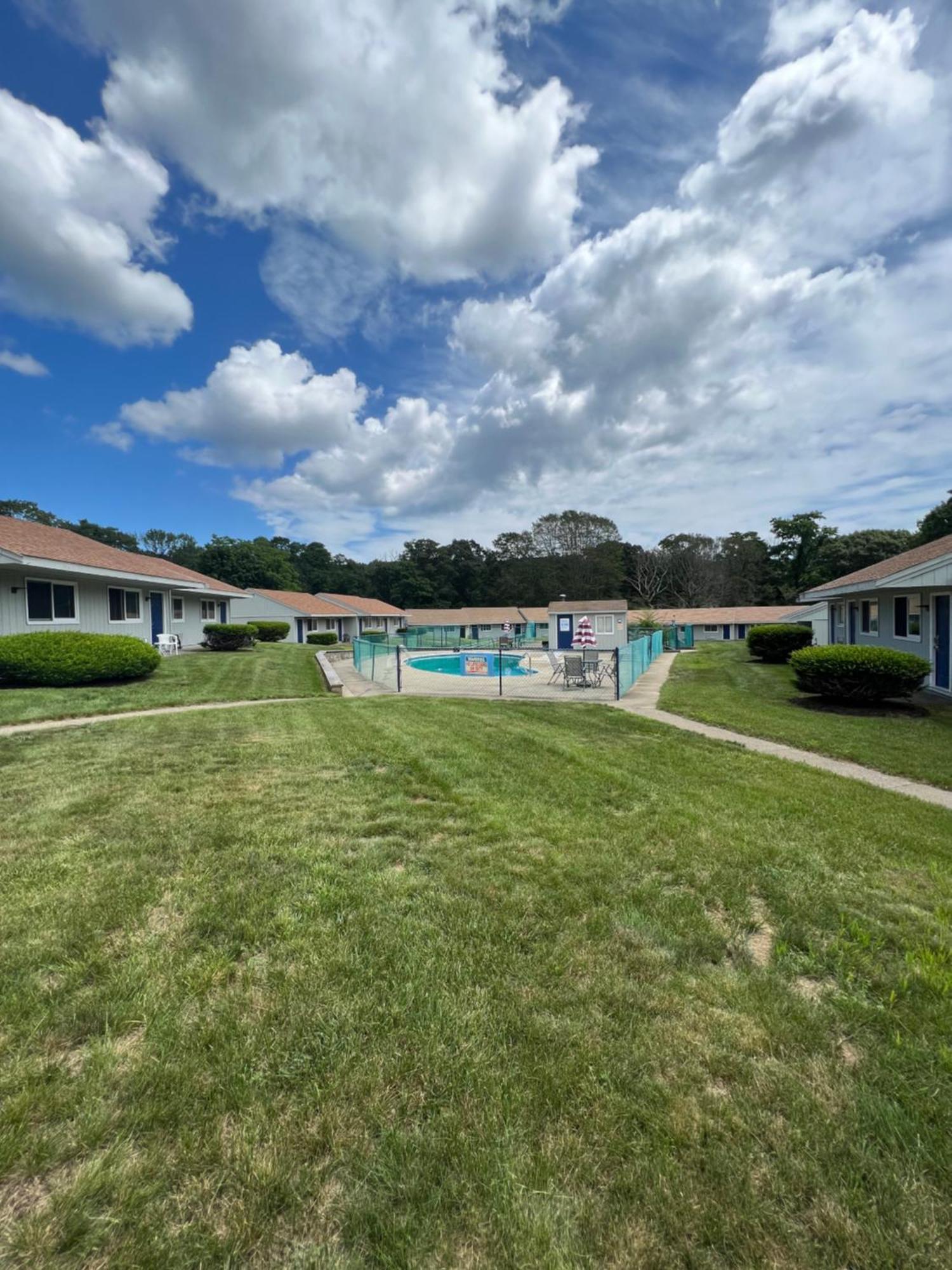 Captain'S Lodge Motel Gloucester Exterior photo